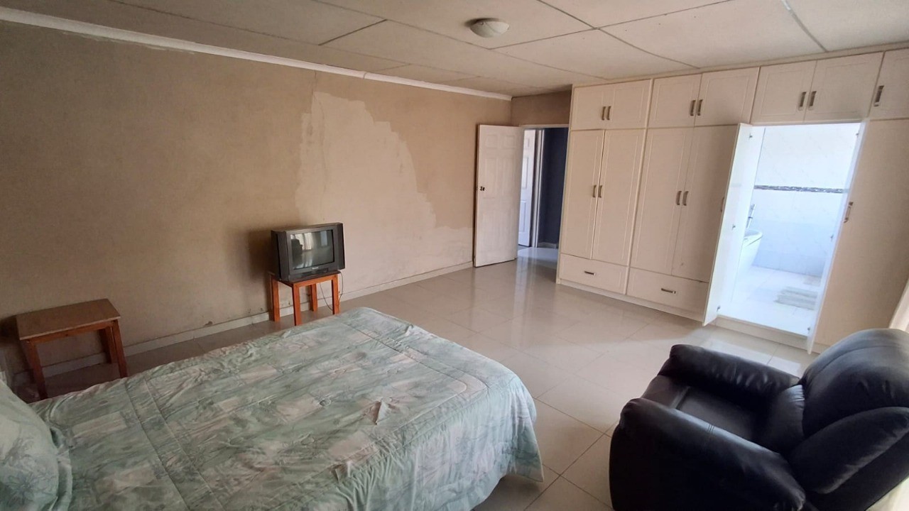 House for sale in Seshego H, Seshego, Polokwane, 450 m²