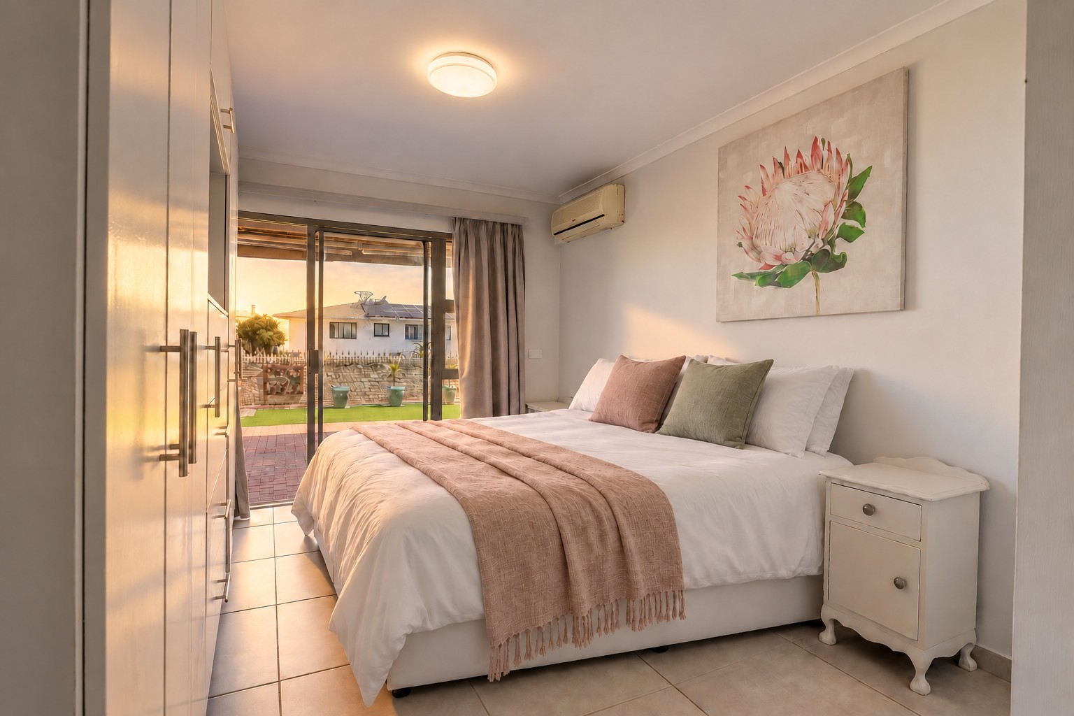 Apartment for sale in West Beach, Blouberg, 90 m²