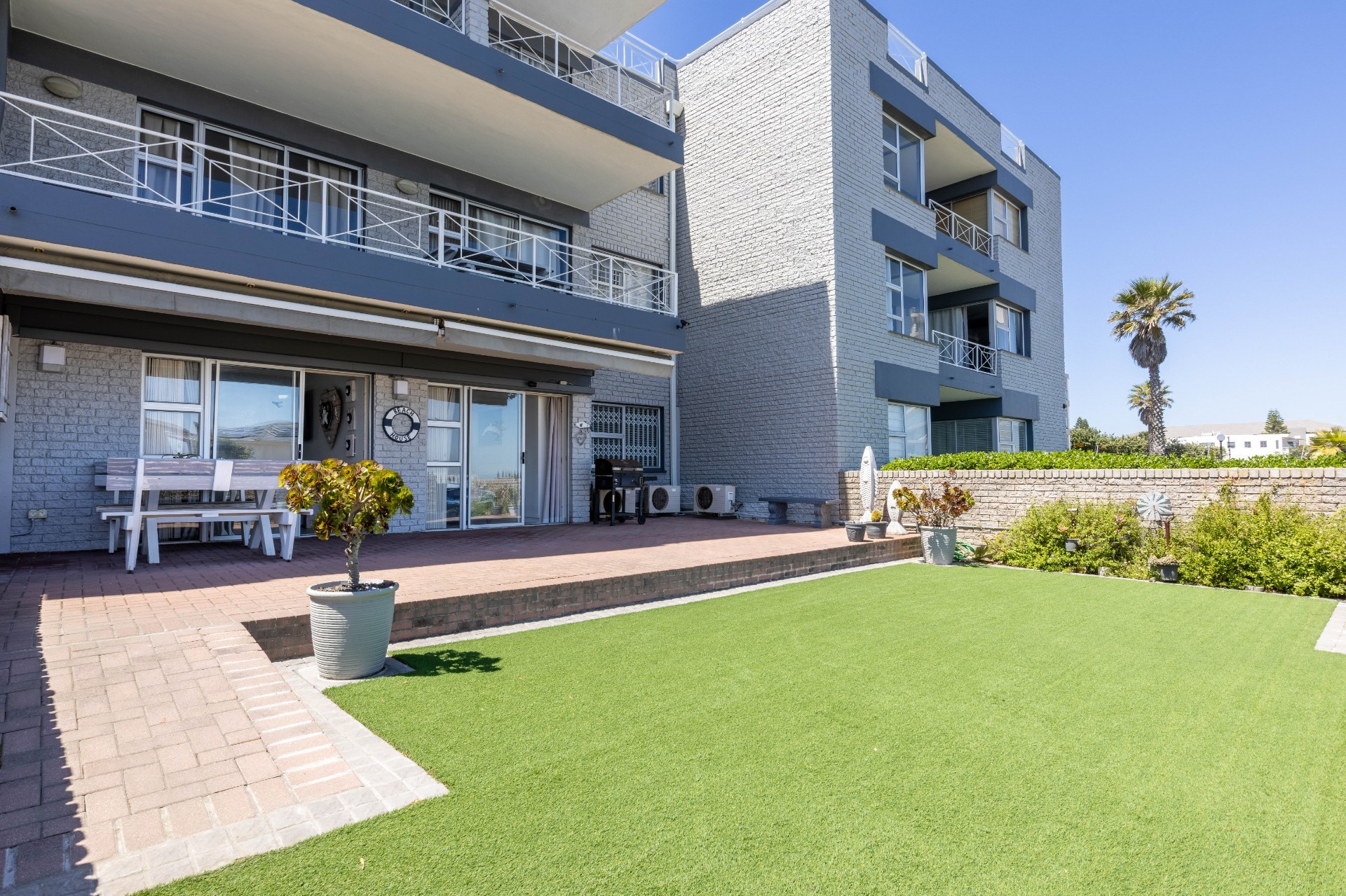 Apartment for sale in West Beach, Blouberg, 90 m²