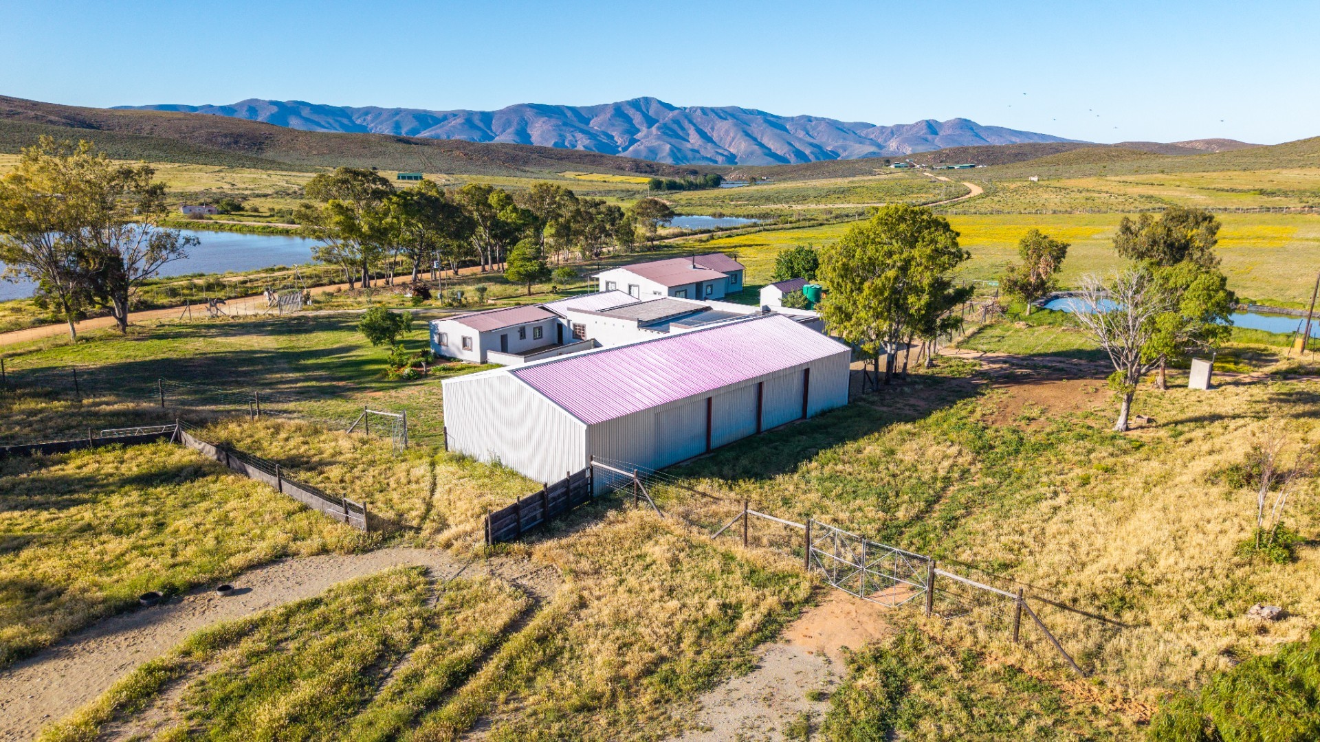 Farm for sale in Uniondale, 12500000 m²