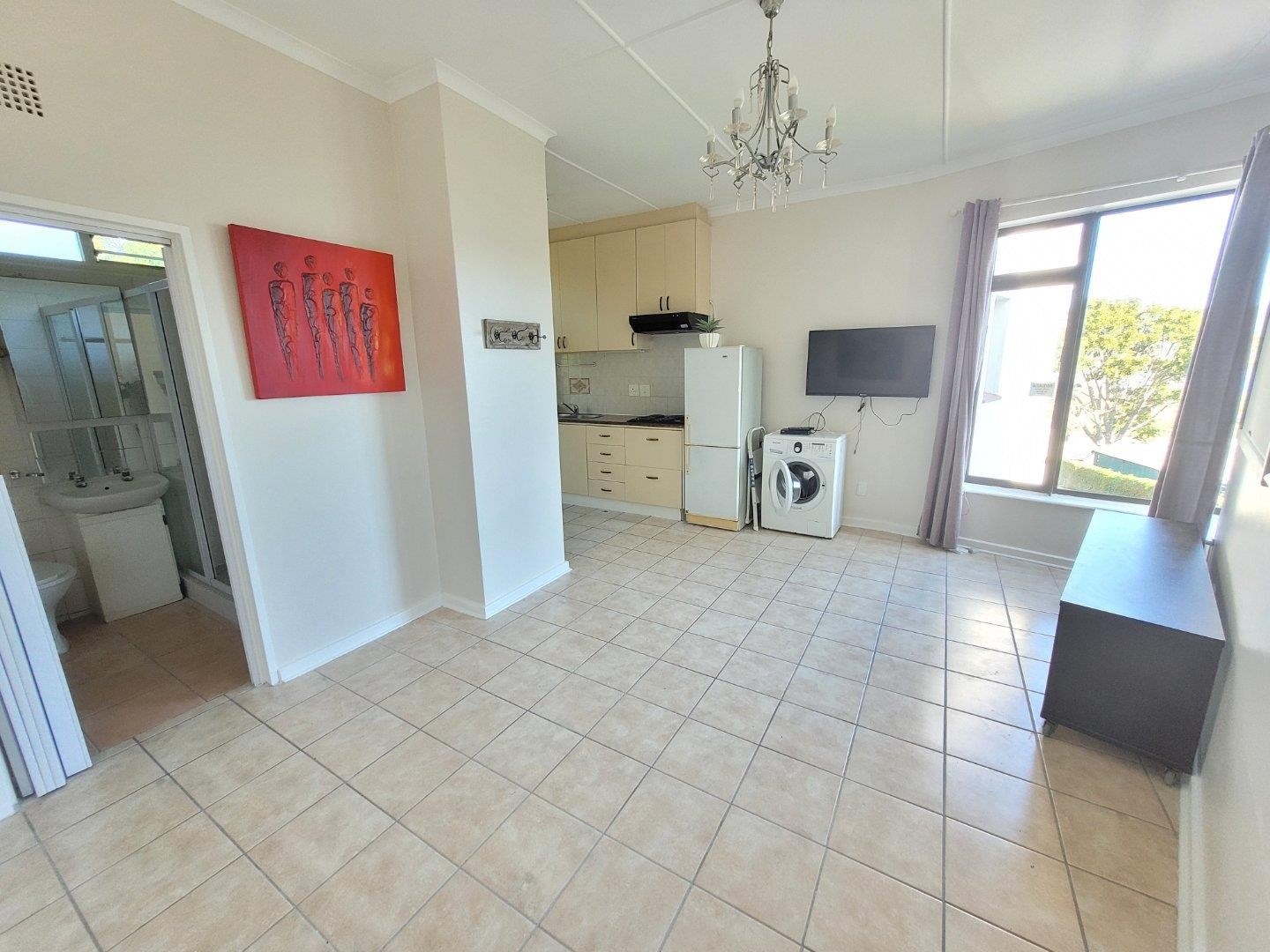 Apartment for rent in Westhill, Knysna, 36 m²