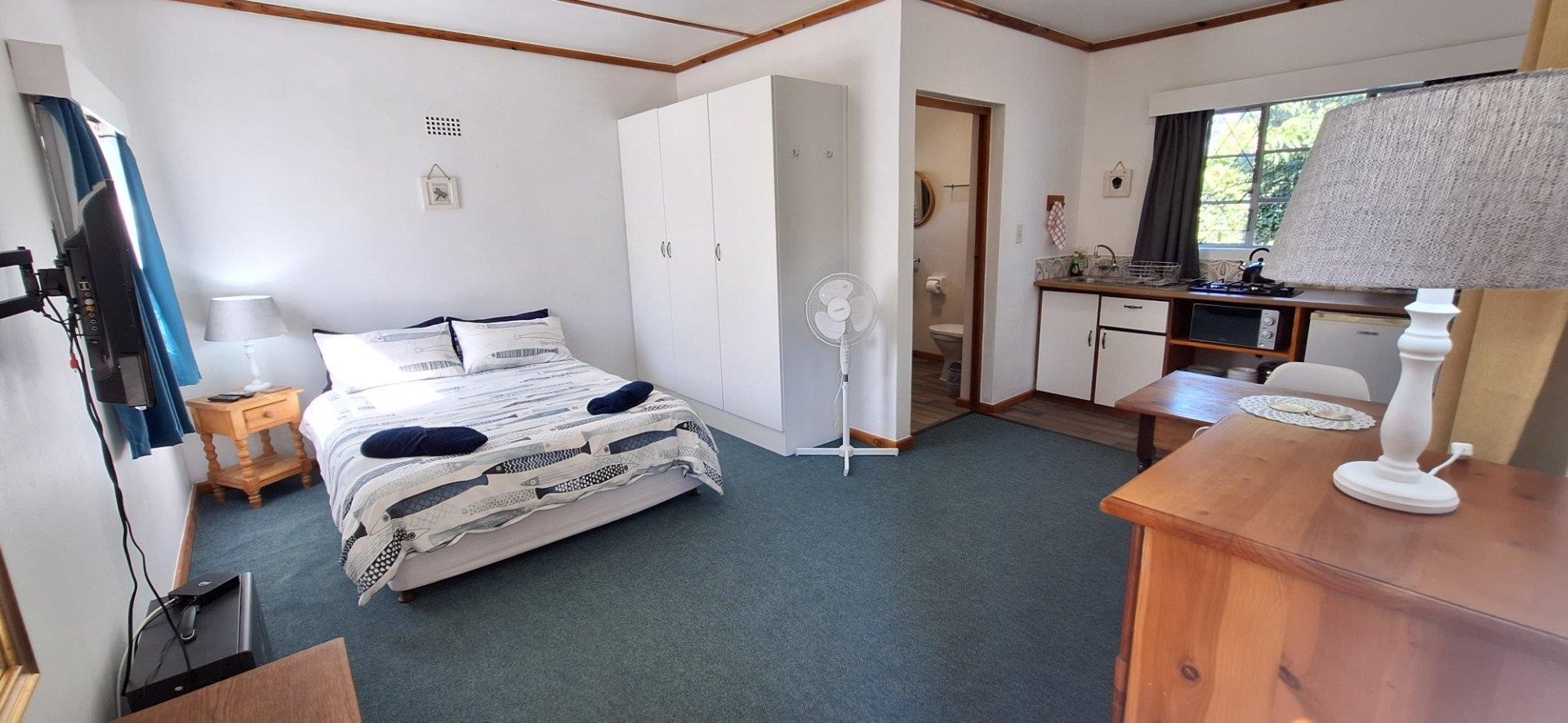 Apartment for rent in Knysna Central, Knysna, 34 m²