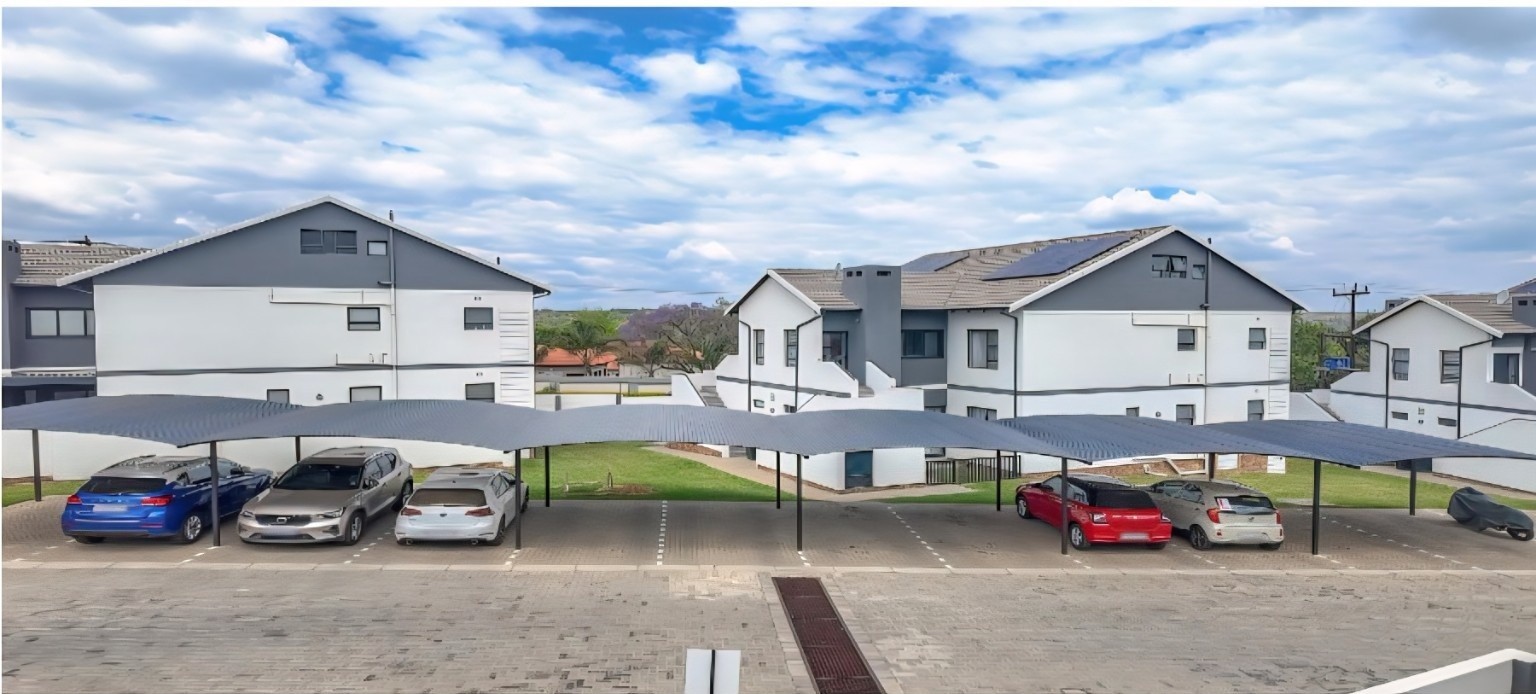 Townhouse for sale in Glen Austin AH, Midrand, 102 m²