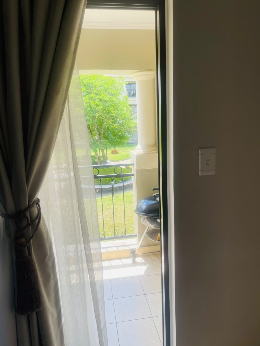 Apartment for rent in Fourways, Sandton, 69 m²