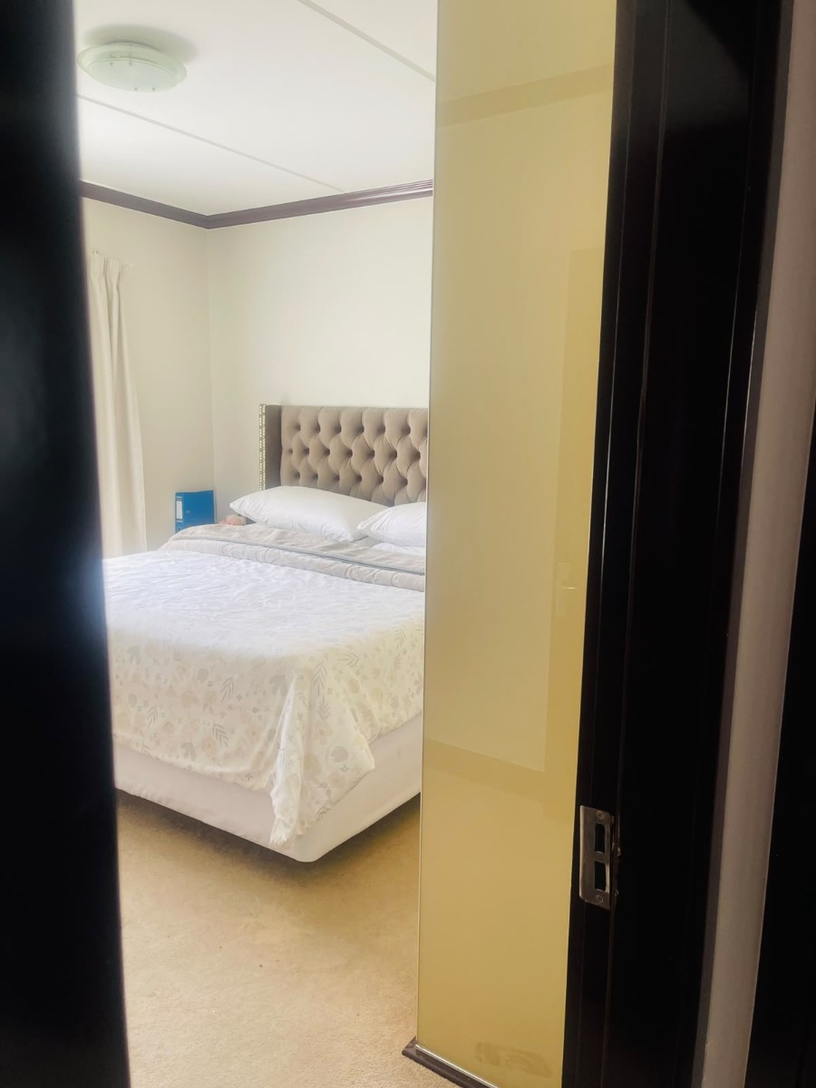 Apartment for rent in Fourways, Sandton, 69 m²