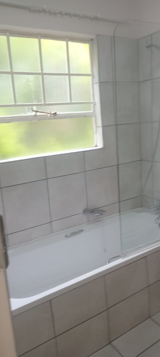 Apartment for sale in Sunnyridge, Newcastle, KwaZulu Natal, 44 m²