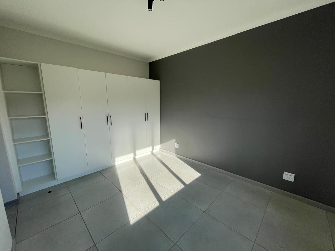 Apartment for sale in Greenwood Park, Durban, KwaZulu Natal, 49 m²