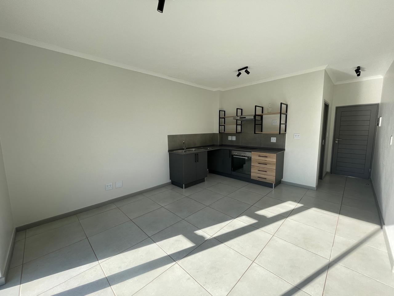 Apartment for sale in Greenwood Park, Durban, KwaZulu Natal, 49 m²