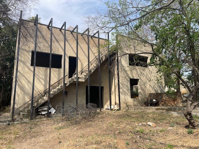 Development for sale in Rivonia, Sandton, 673 m²