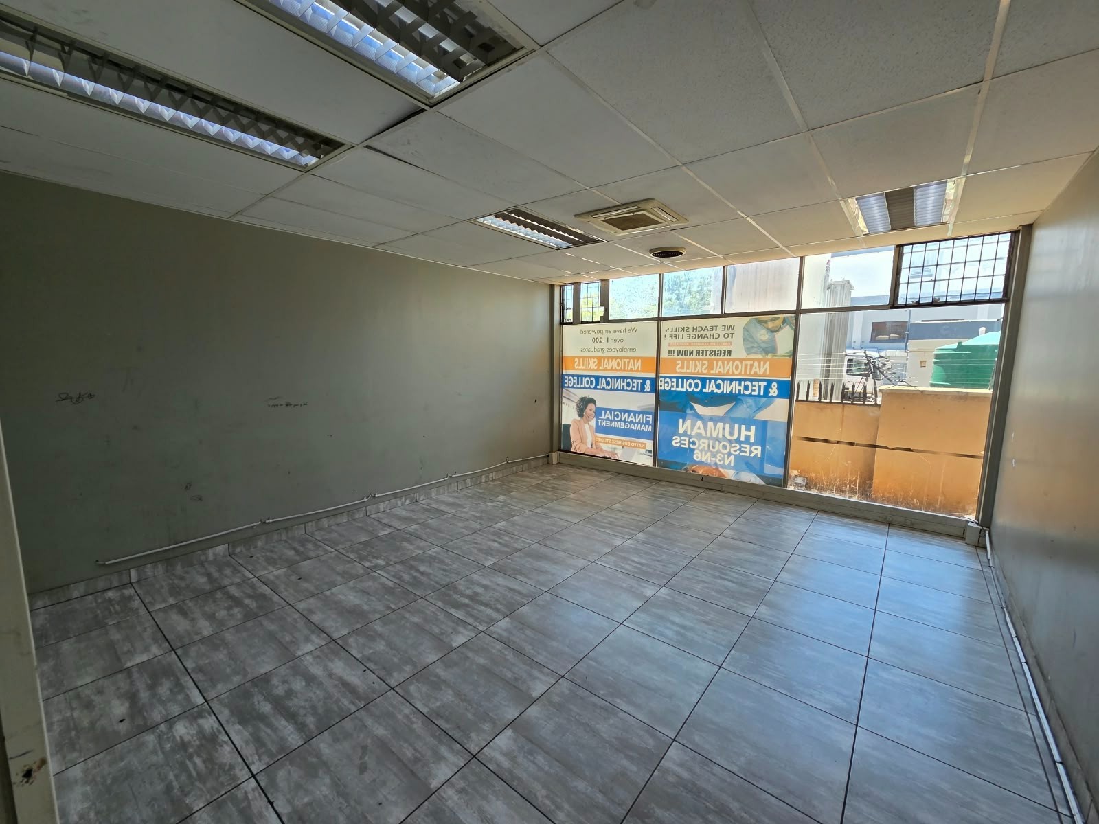 Office for rent in Middelburg Central, Middelburg, 281 m²