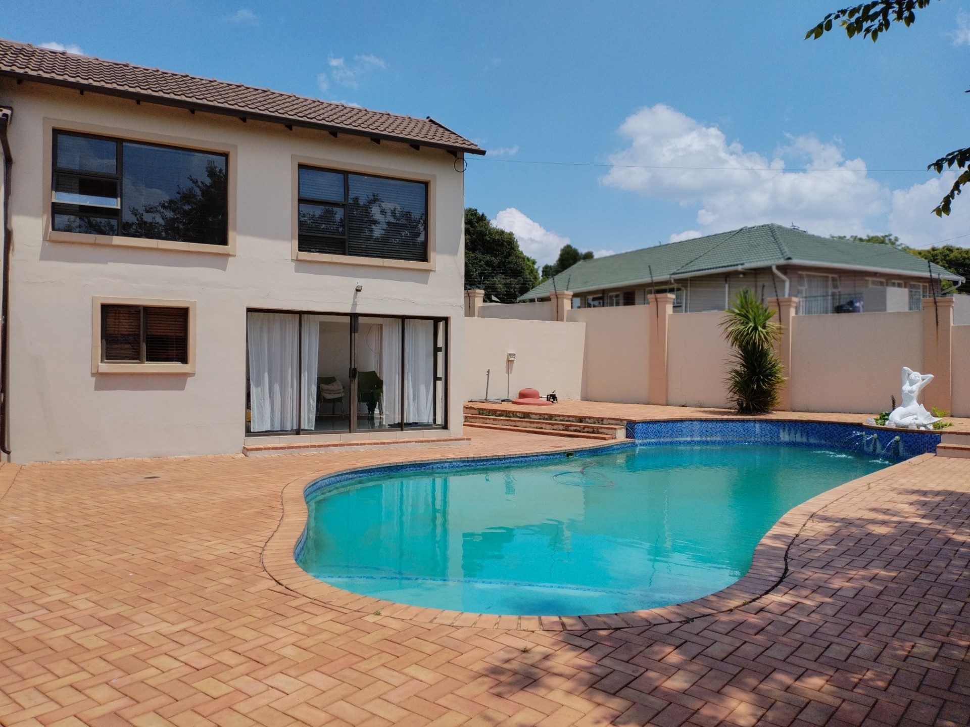 House for sale in Horison, Roodepoort, 468 m²