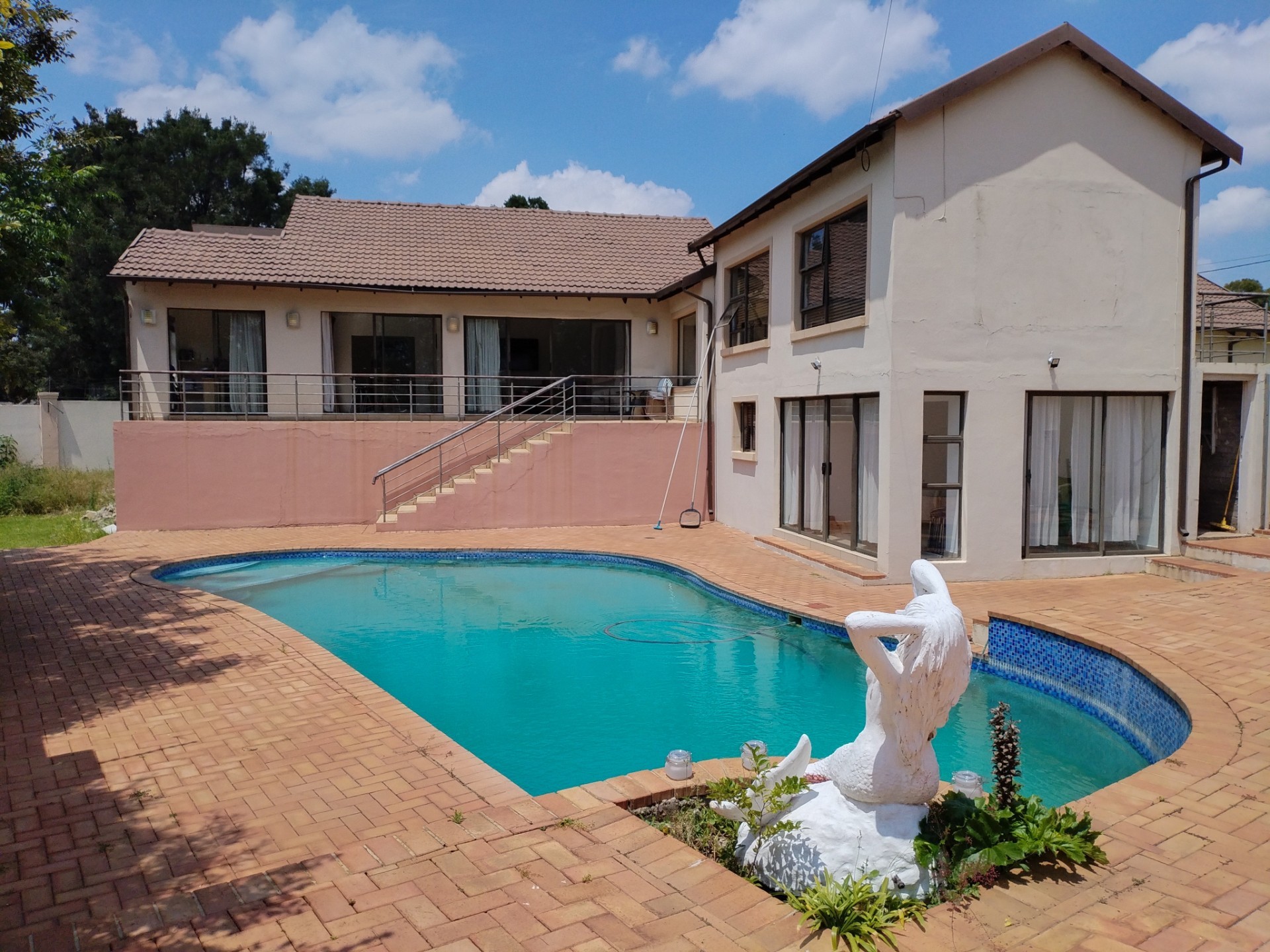 House for sale in Horison, Roodepoort, 468 m²