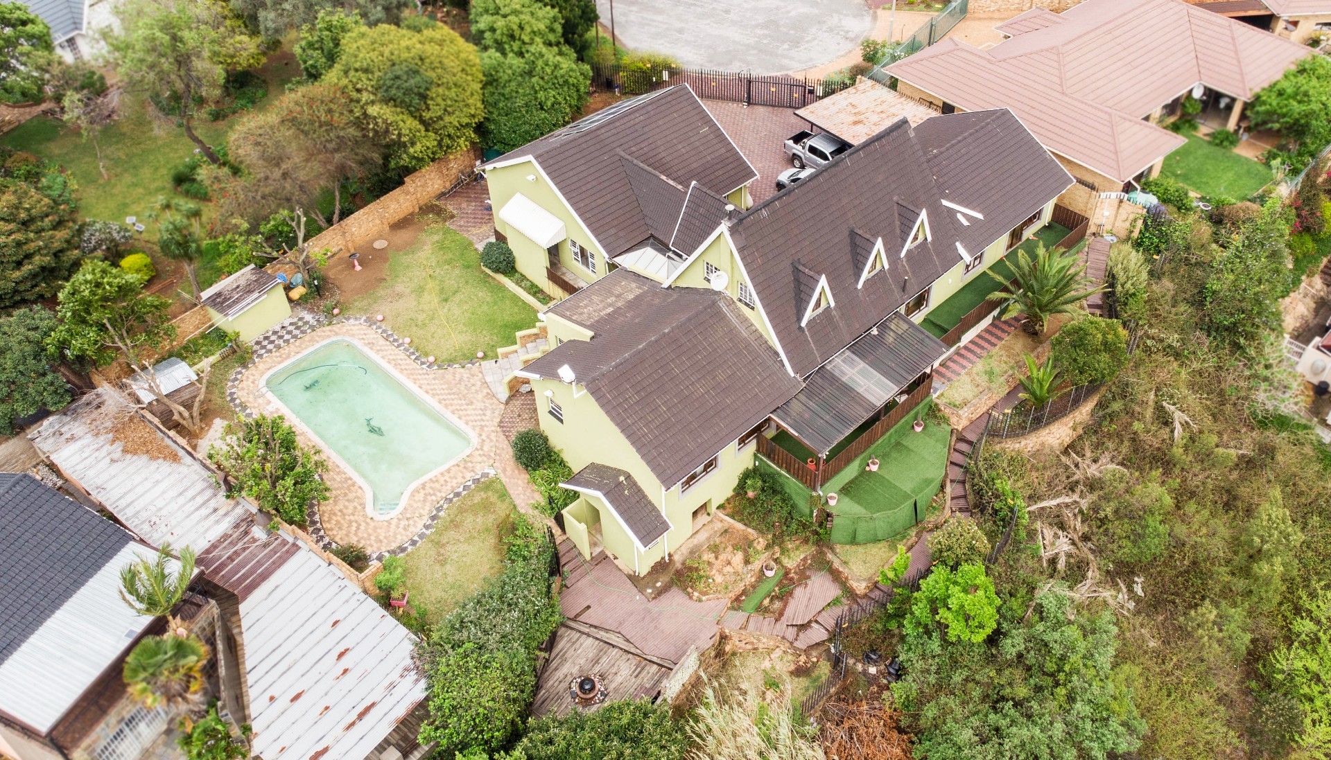 House for sale in Roodekrans, Roodepoort, 372 m²
