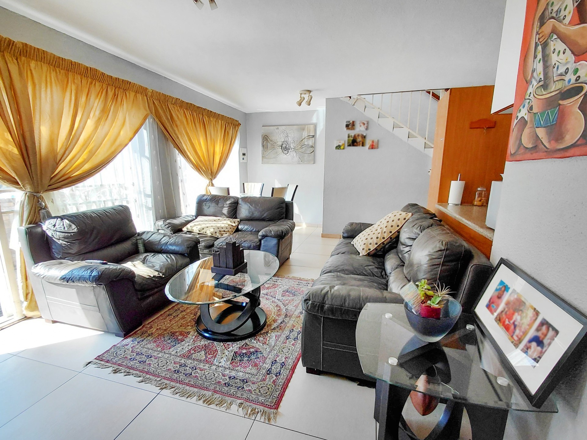 Townhouse for sale in Wilgeheuwel, Roodepoort, 128 m²