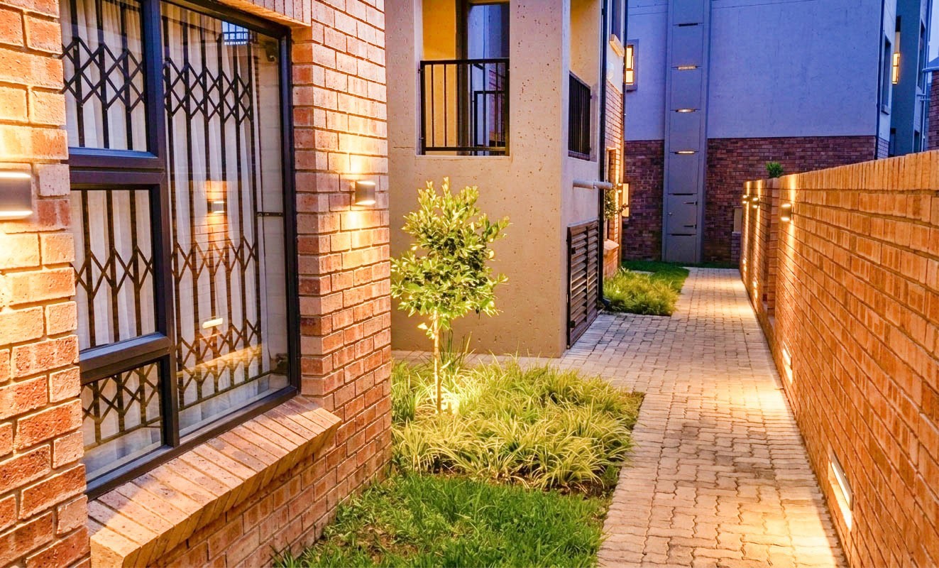 Apartment for sale in Wilgeheuwel, Roodepoort, 85 m²