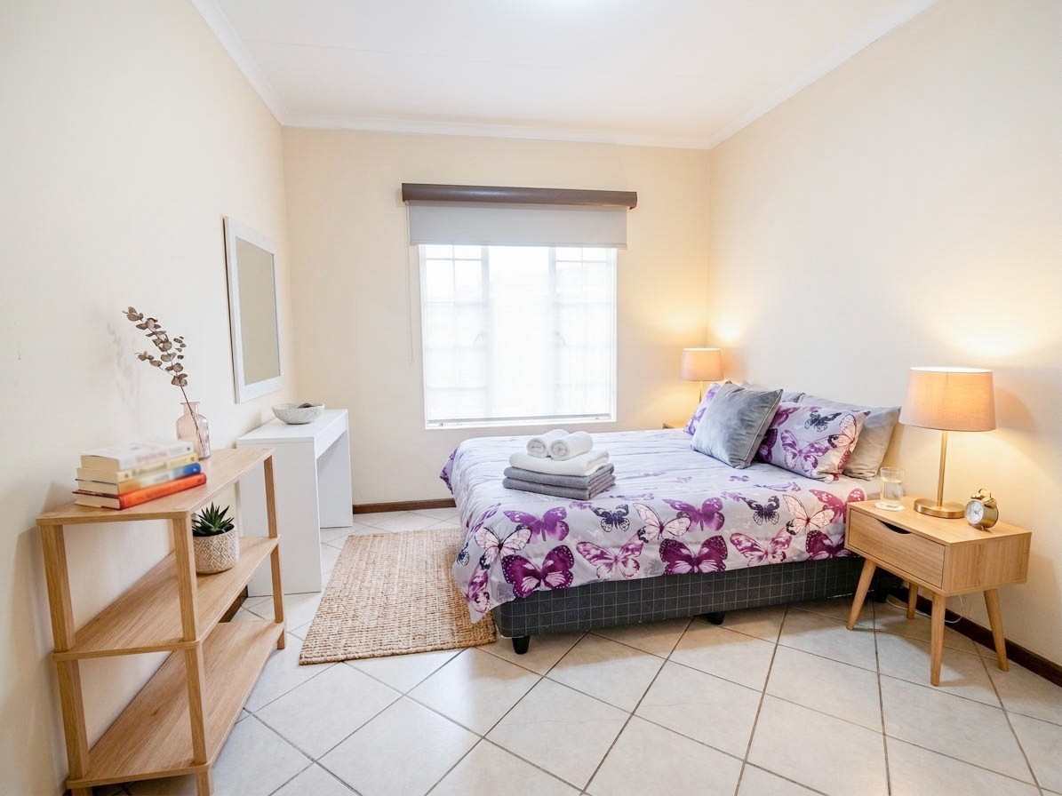 Apartment for sale in Honeypark, Roodepoort, 67 m²