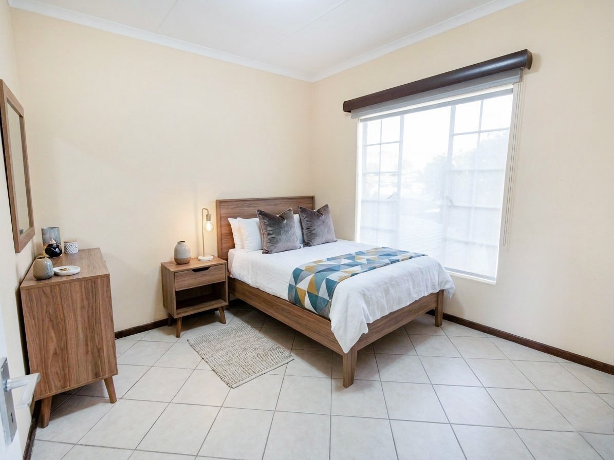 Apartment for sale in Honeypark, Roodepoort, 67 m²