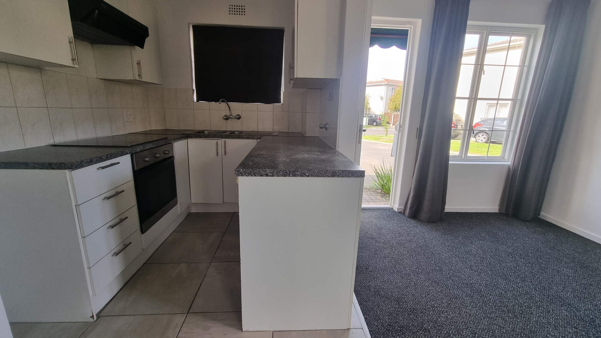 Apartment for rent in Kenilworth, Cape Town, 50 m²