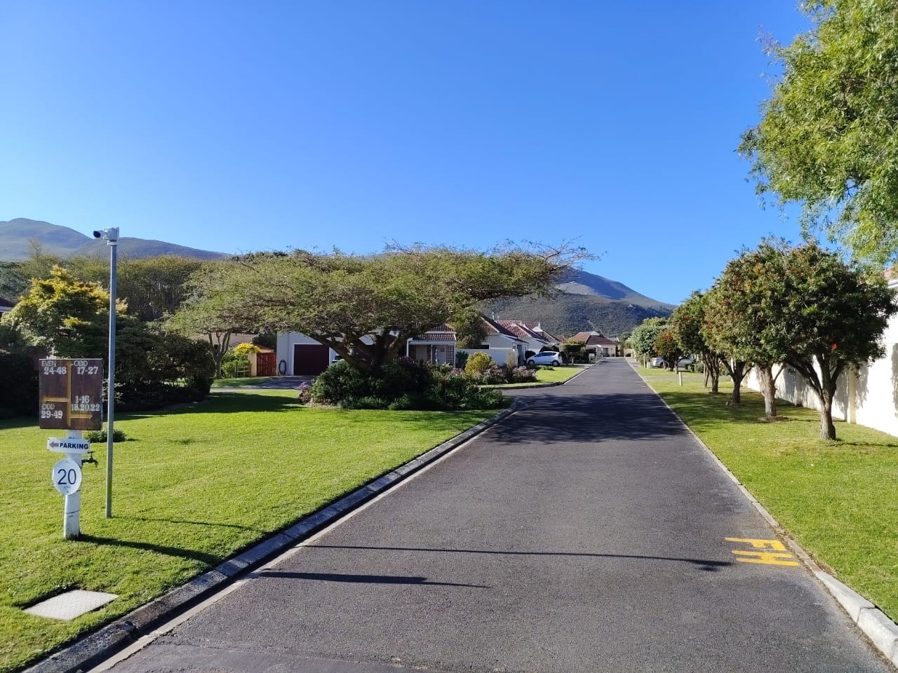 Townhouse for rent in Sandbaai, Hermanus