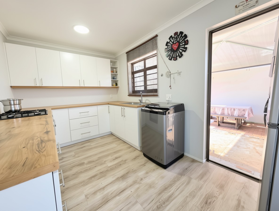 Townhouse for rent in De Tuin, Vredekloof East, Brackenfell, 100 m²