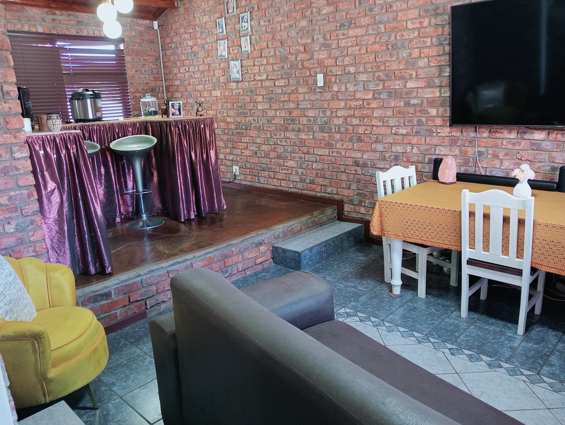 House for sale in Strelitzia Park, Uitenhage, 190 m²