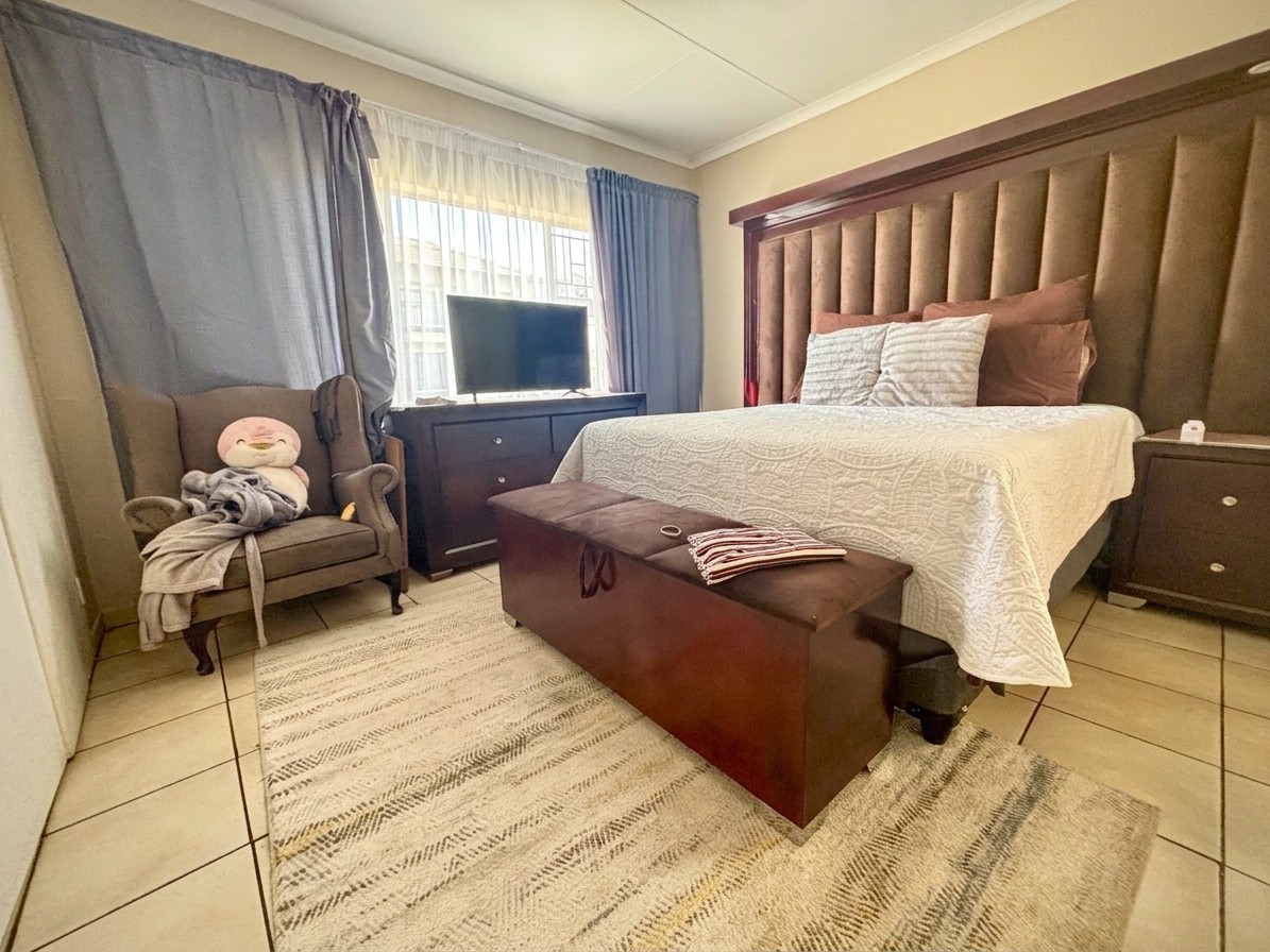 House for sale in Sasolburg Ext 11, Sasolburg, 1103 m²