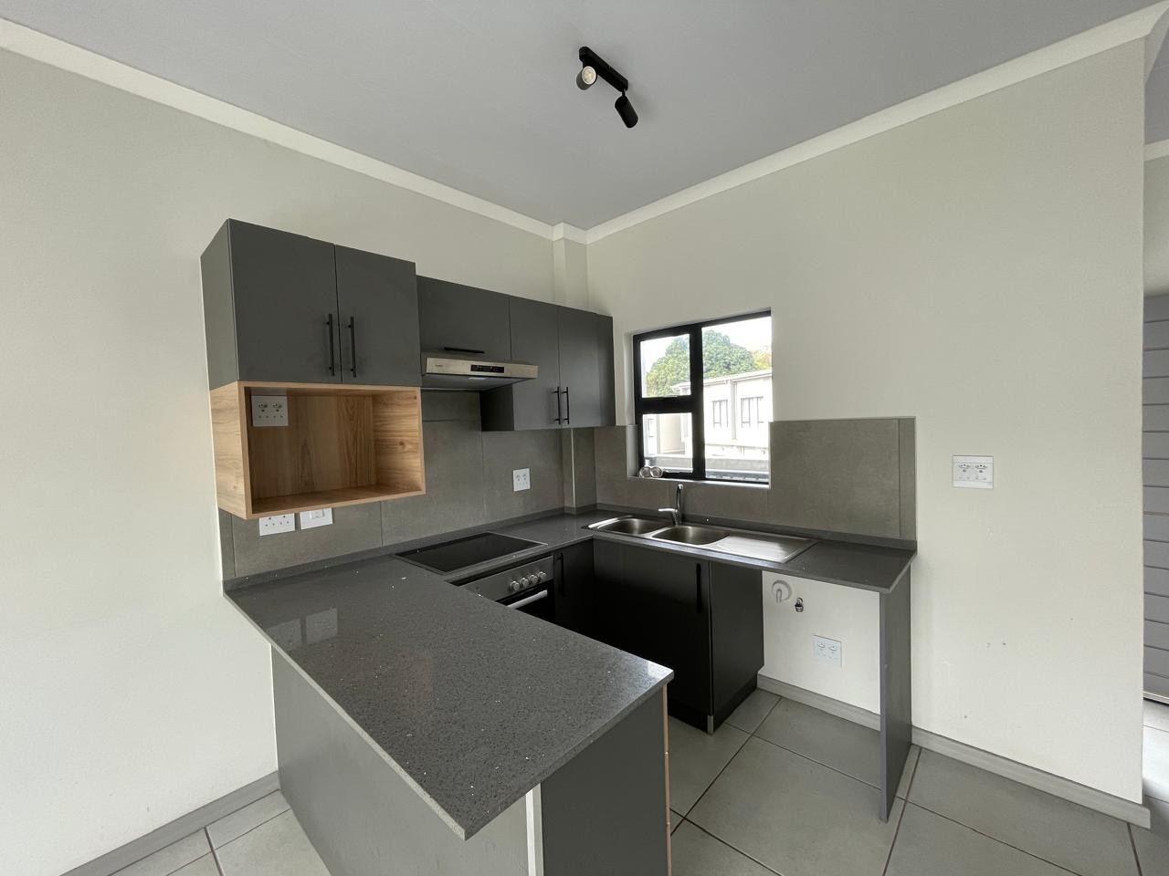 Apartment for sale in Greenwood Park, Durban, KwaZulu Natal, 87 m²
