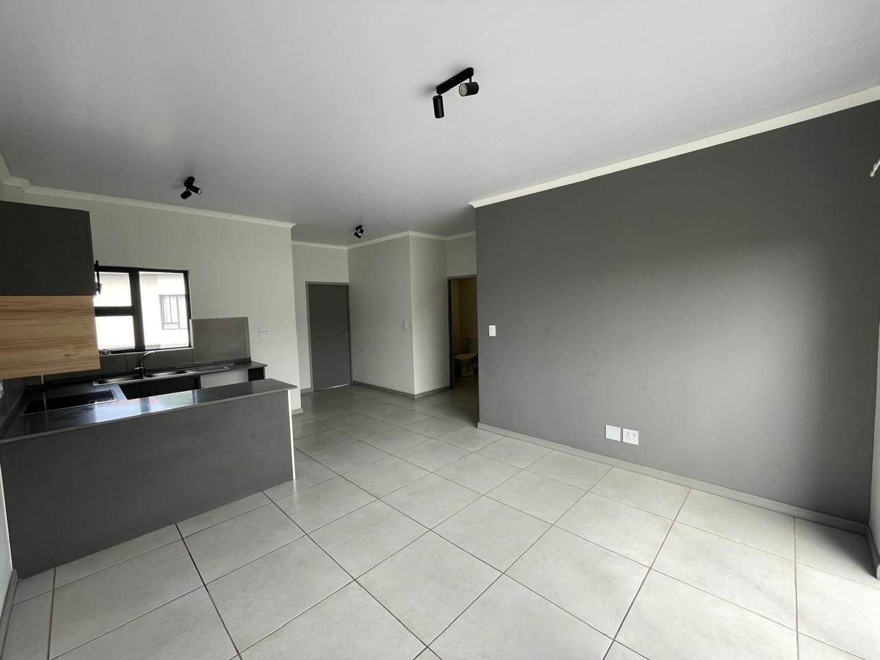 Apartment for sale in Greenwood Park, Durban, KwaZulu Natal, 87 m²