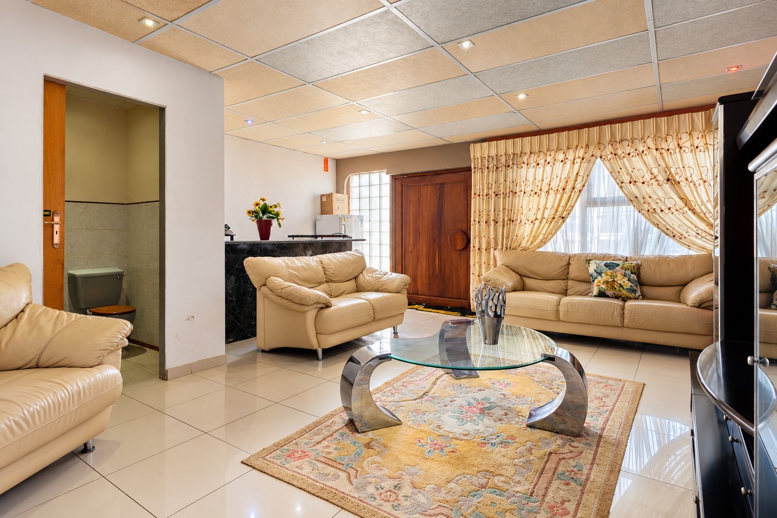 House for sale in Groblerpark Ext, Roodepoort, 668 m²
