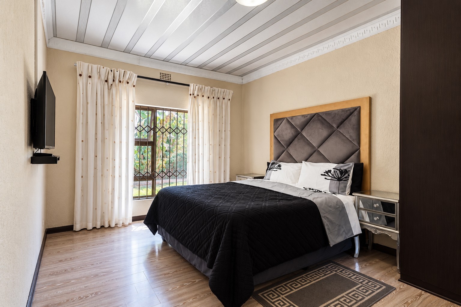 House for sale in Groblerpark Ext, Roodepoort, 668 m²