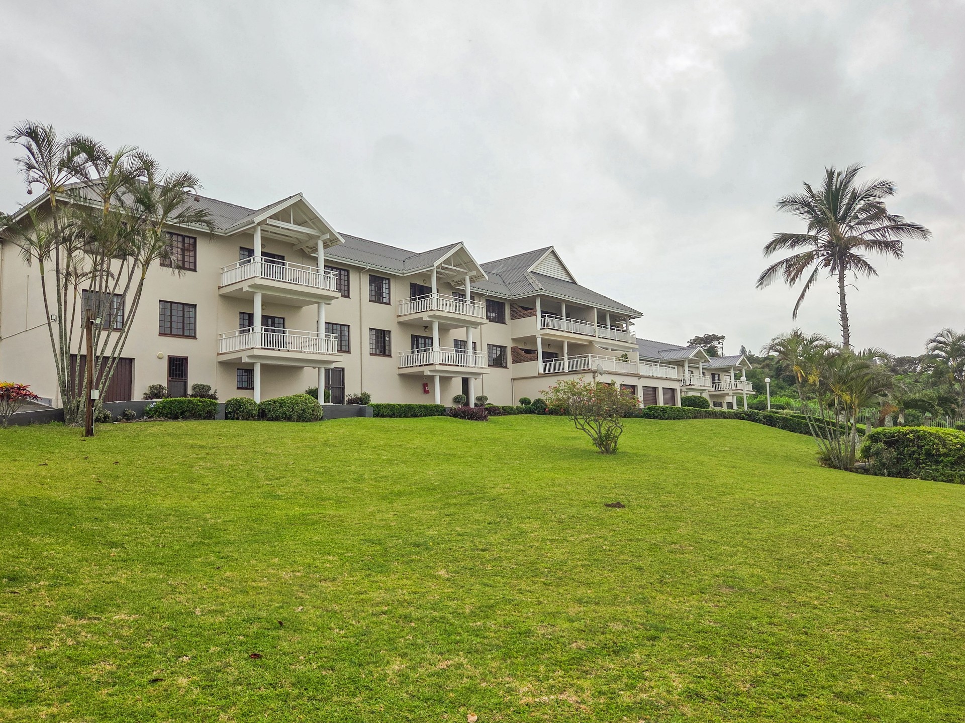Apartment for sale in Pumula, Port Shepstone, KwaZulu Natal, 121 m²