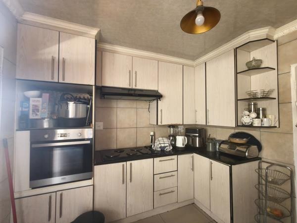House for sale in Diepkloof, Soweto, 256 m²