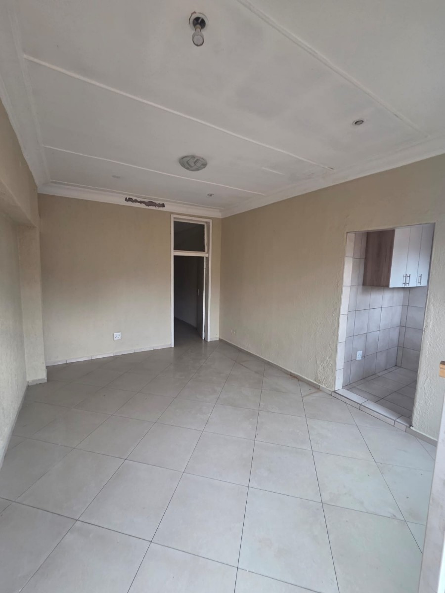 Cottage for rent in Gresswold, Johannesburg