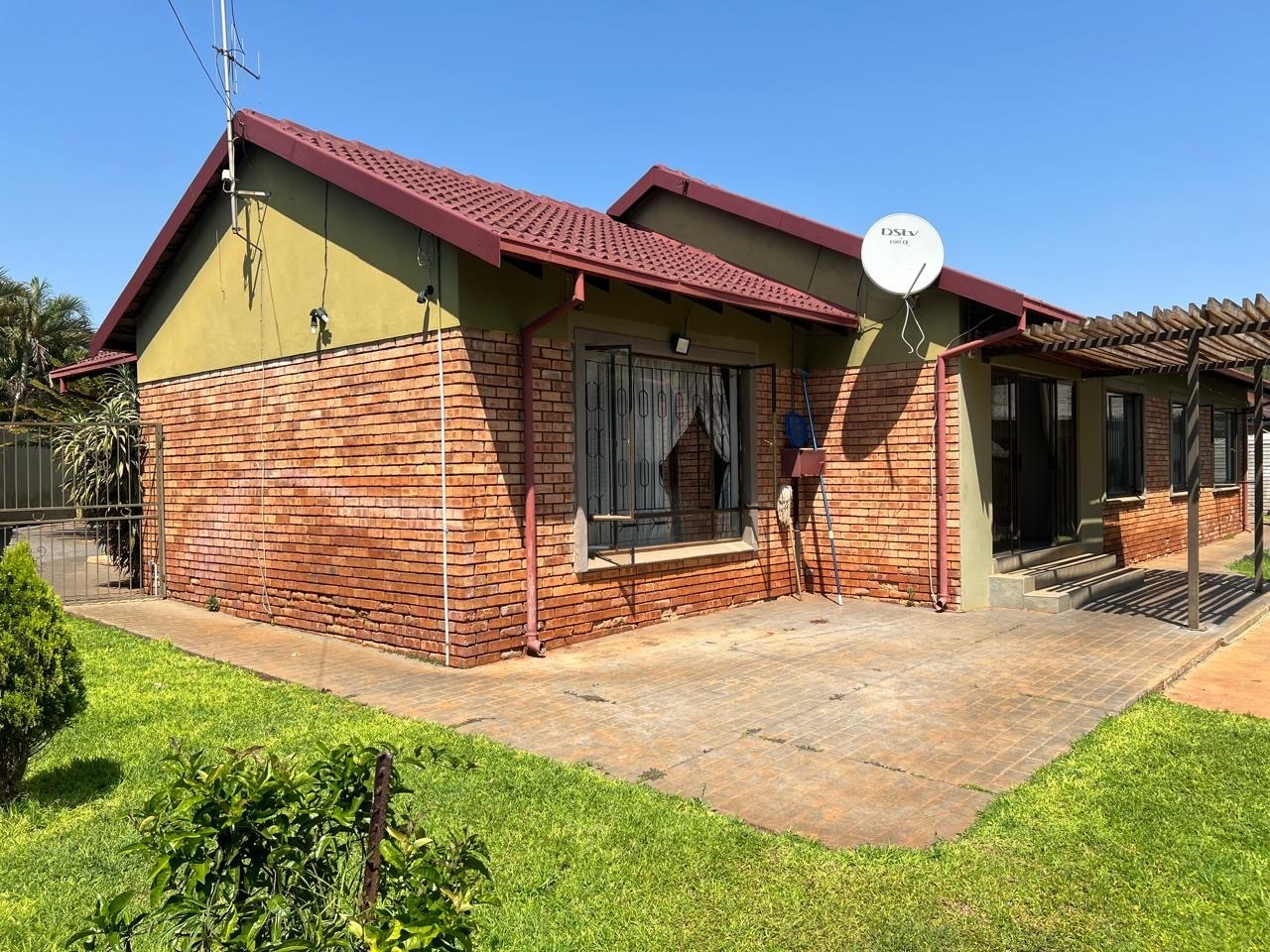 House for rent in Theresapark, Akasia