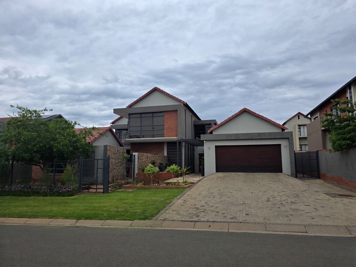 House for sale in Wild Olive Estate, Bloemfontein, 381 m²