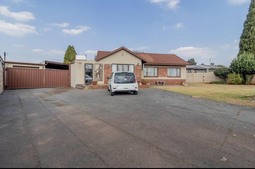 House for sale in Edelweiss, Springs, 817 m²