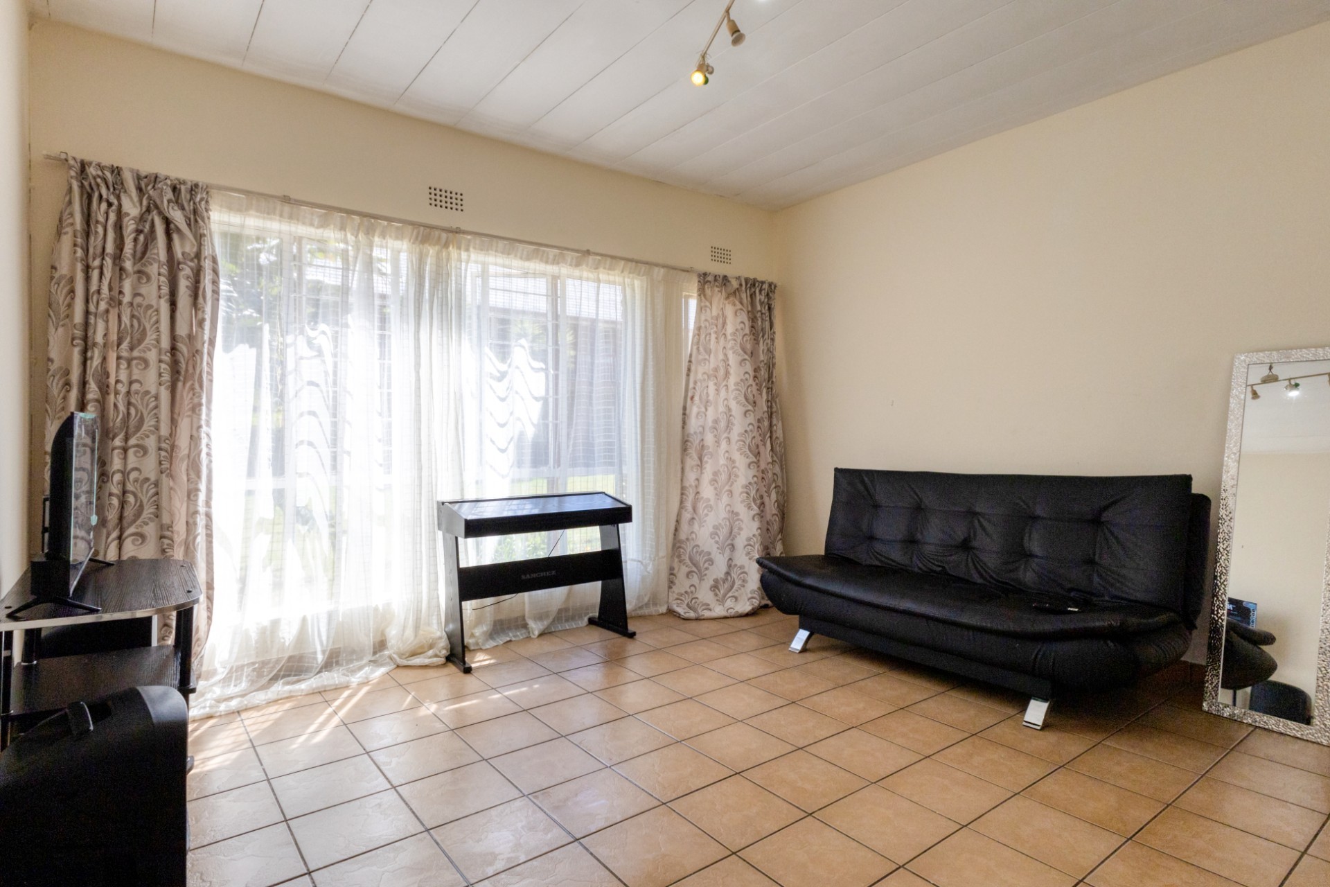 Apartment for sale in Horizon View, Roodepoort, 76 m²