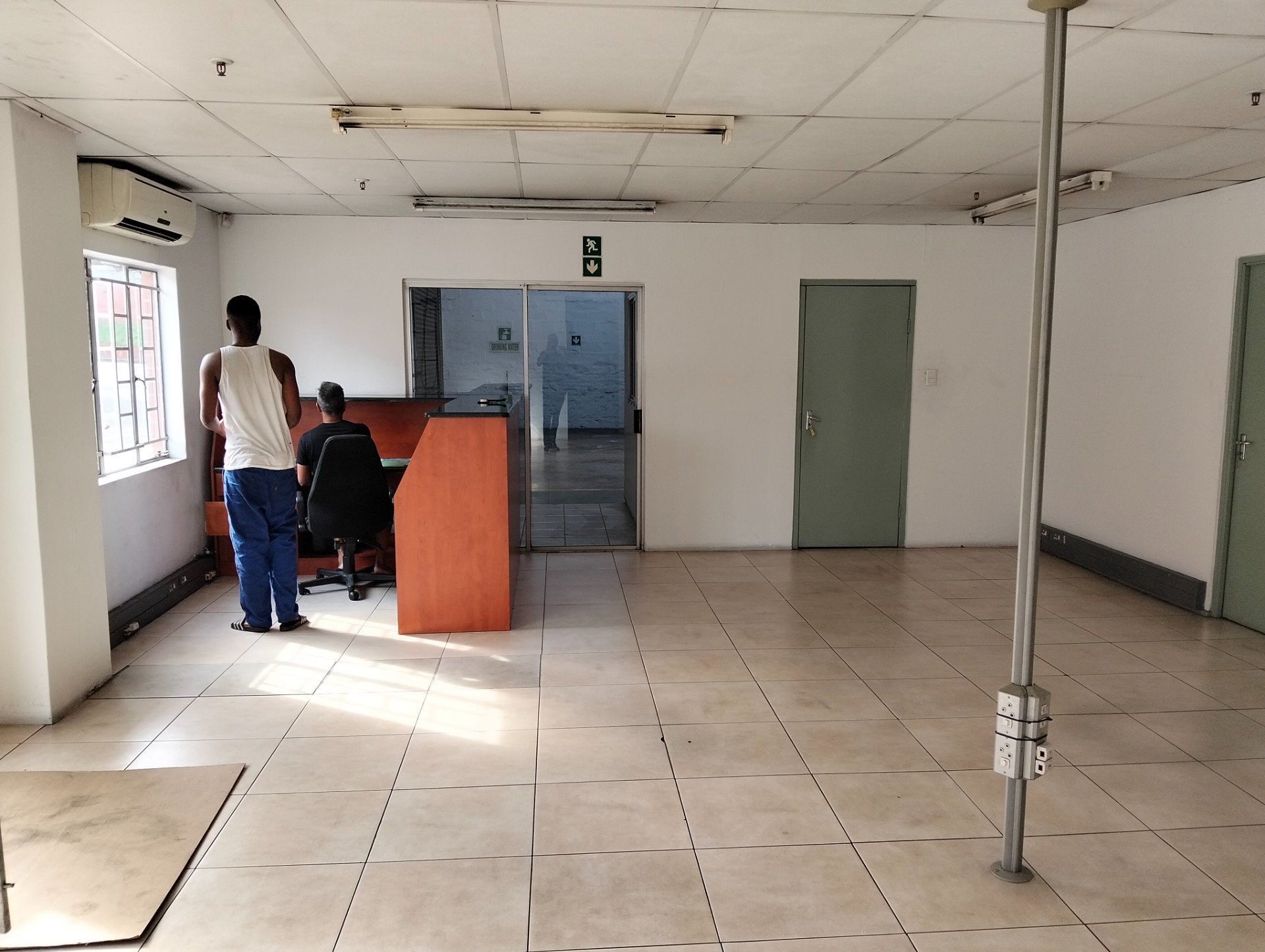 Warehouse for rent in Westmead, Pinetown, KwaZulu Natal, 372 m²