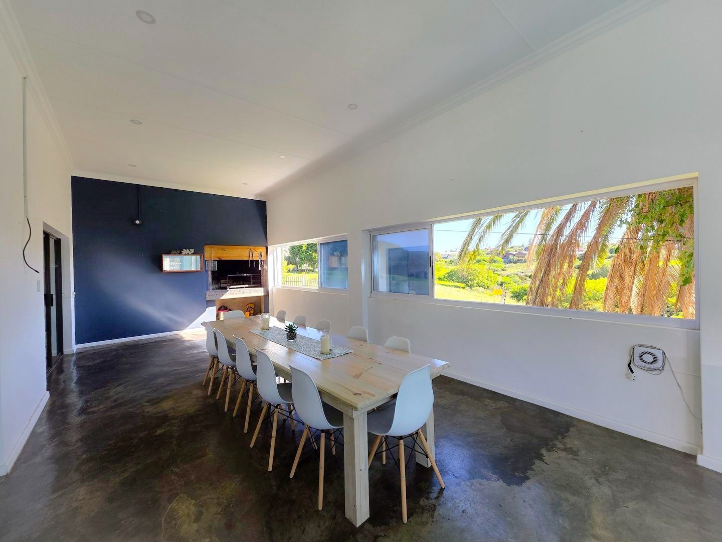 House for sale in C Place, Jeffreys Bay, 362 m²
