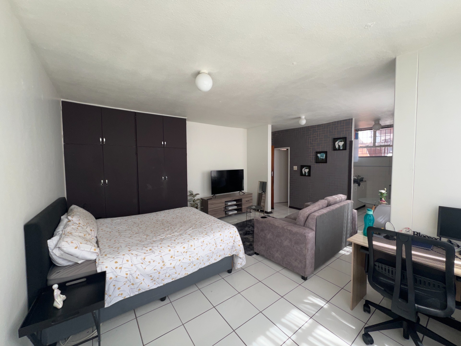 Studio Apartment for rent in Essenwood, Durban, KwaZulu Natal, 38, Trondheim, 115 7th Avenue, Essenwood, Durban, KwaZulu Natal, 40 m²
