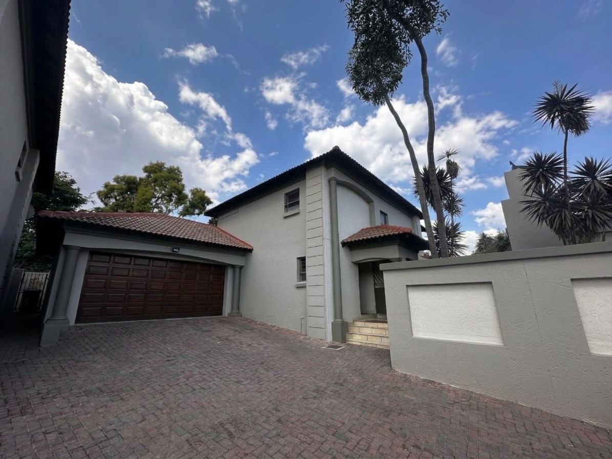 House For Sale in Faerie Glen, Pretoria