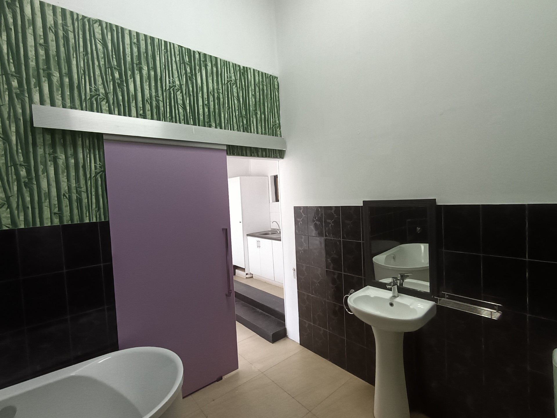 Retail Space for sale in Umhlanga, KwaZulu Natal, 61 m²