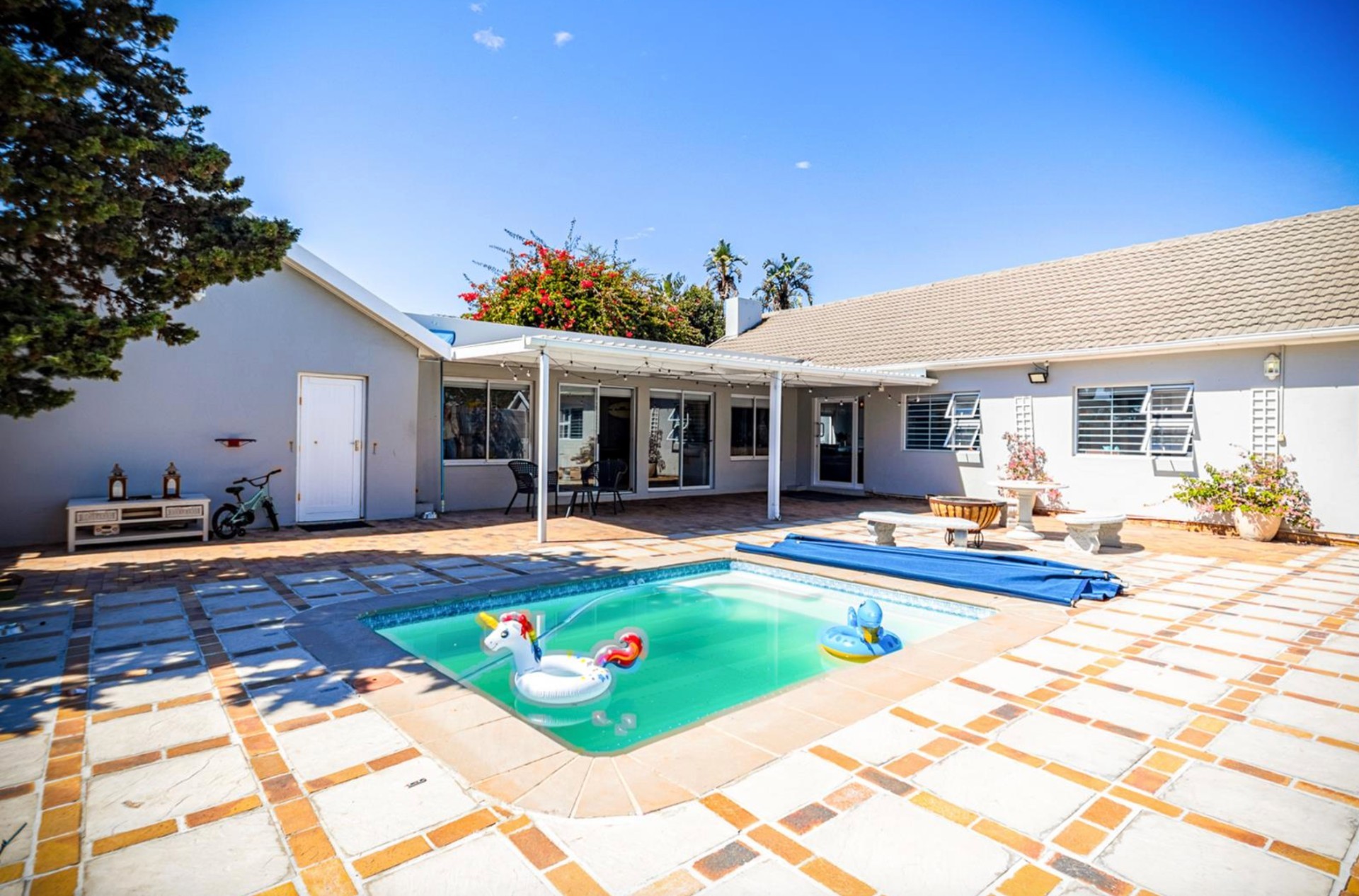 House for rent in Table View, Blouberg, 246 m²