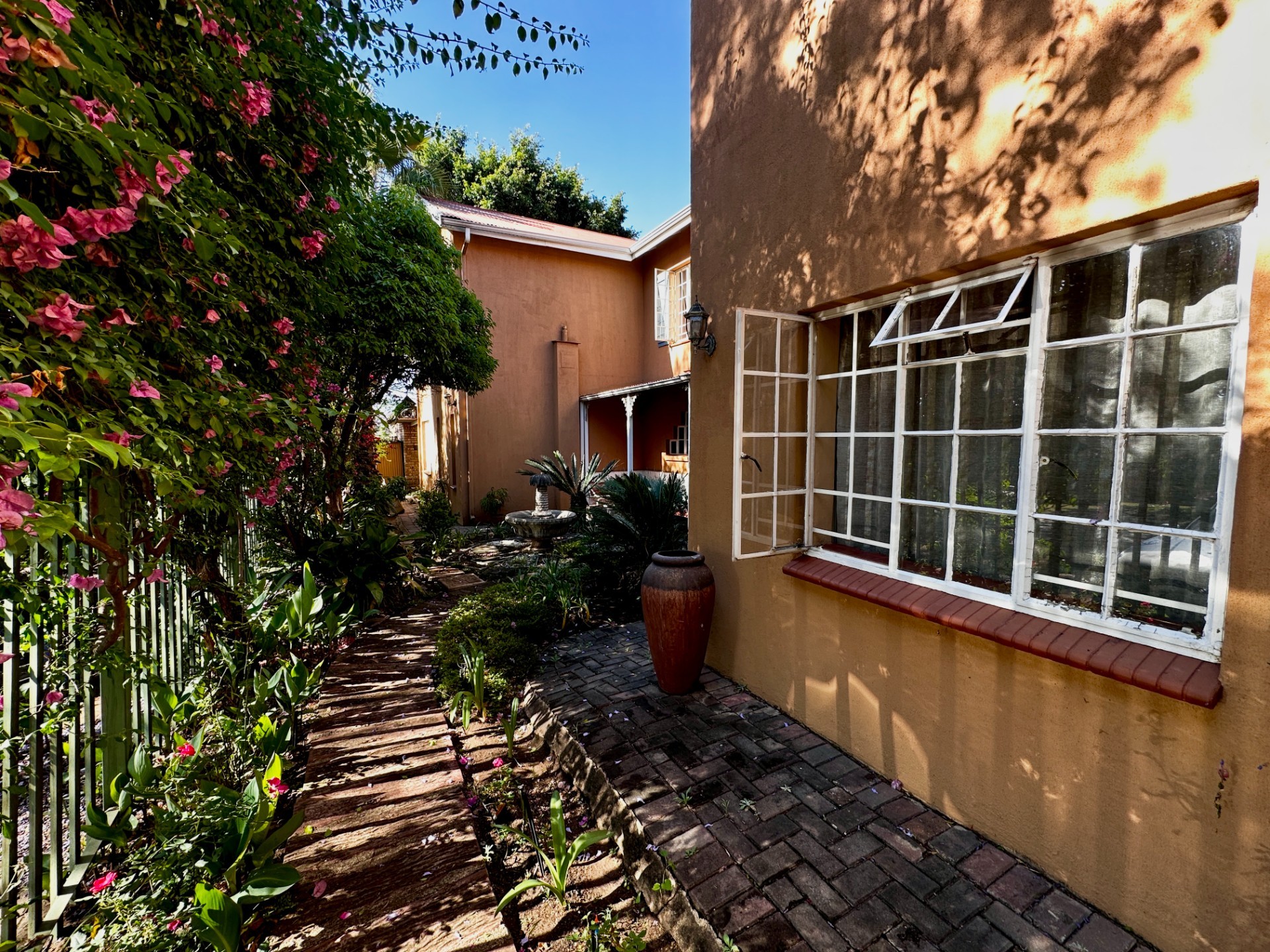 Commercial Property for sale in Rietfontein, Pretoria, 2552 m²