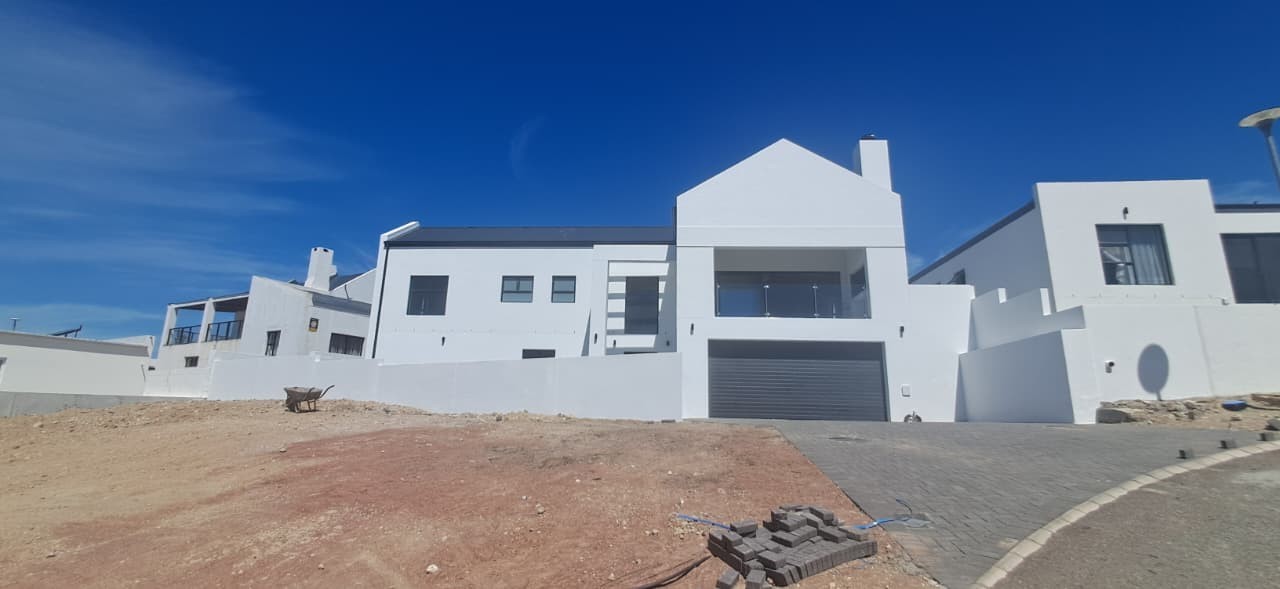 House for sale in Sandy Point, St Helena Bay, 254 m²