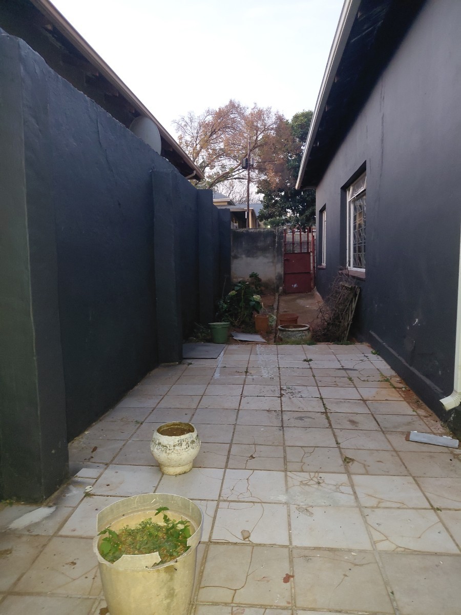 House for rent in Roodepoort North, Roodepoort
