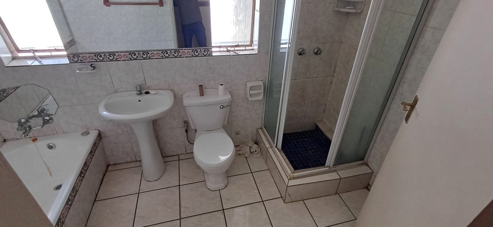 House for sale in Secunda, 1184 m²