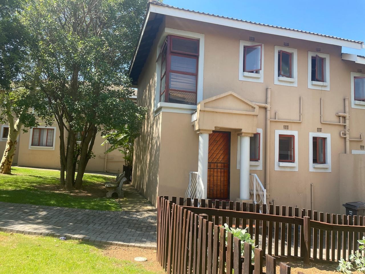 Duplex for rent in Witkoppen, Sandton, 90 m²