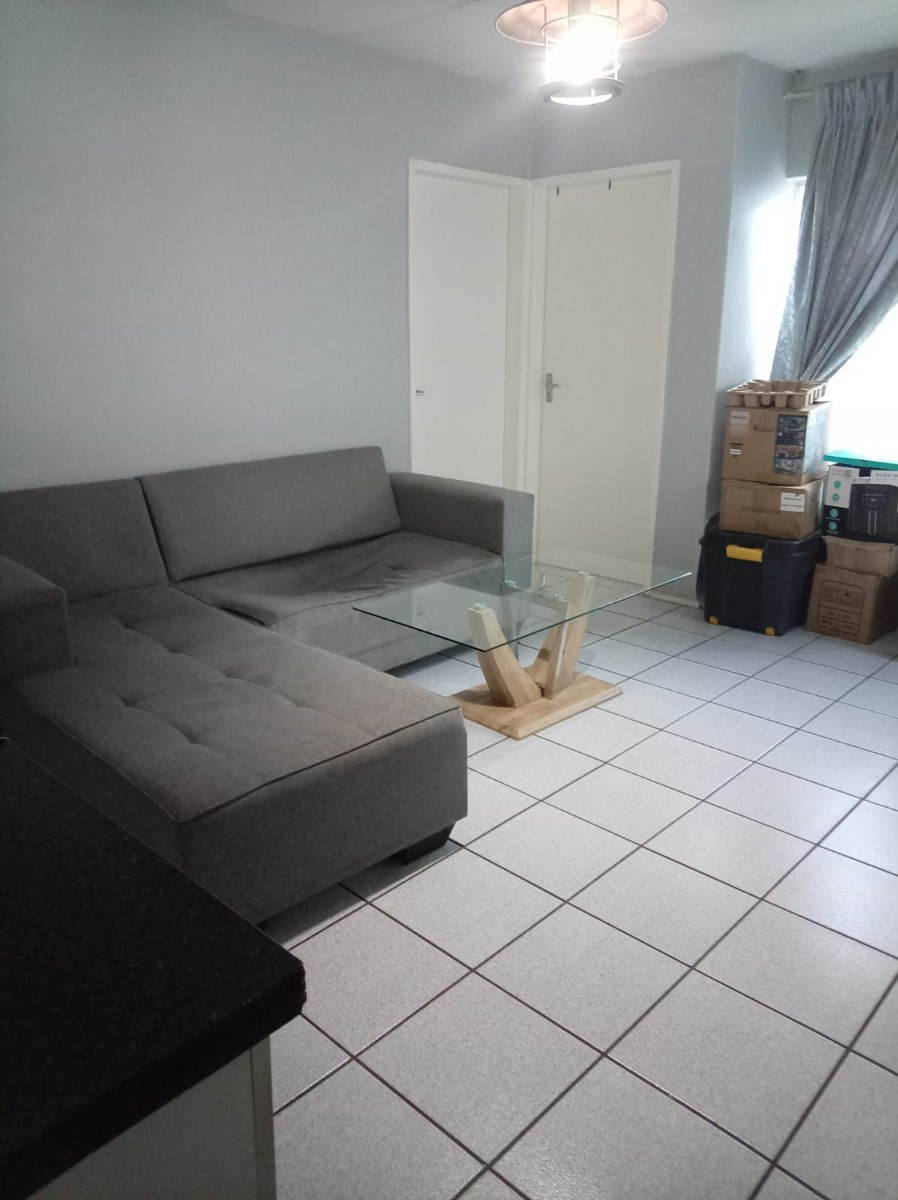 Apartment for rent in Westdene, Johannesburg, 10, Westside Ridge, 6 Korea Road, Westdene, Johannesburg, Gauteng