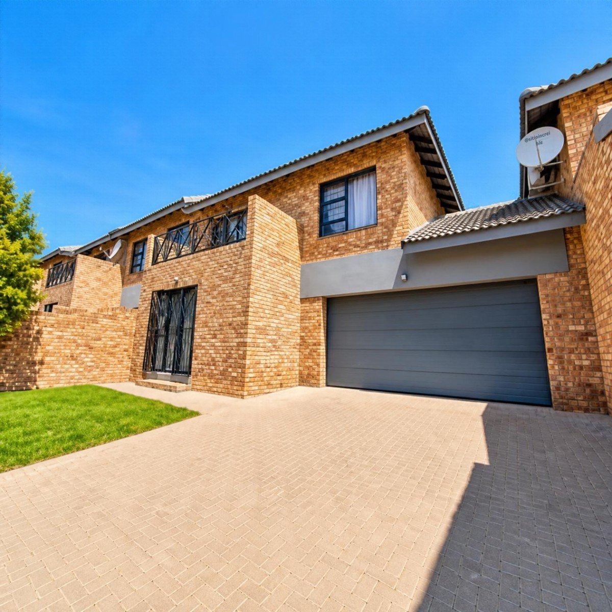 Cluster for sale in Ruimsig, Roodepoort, 158 m²